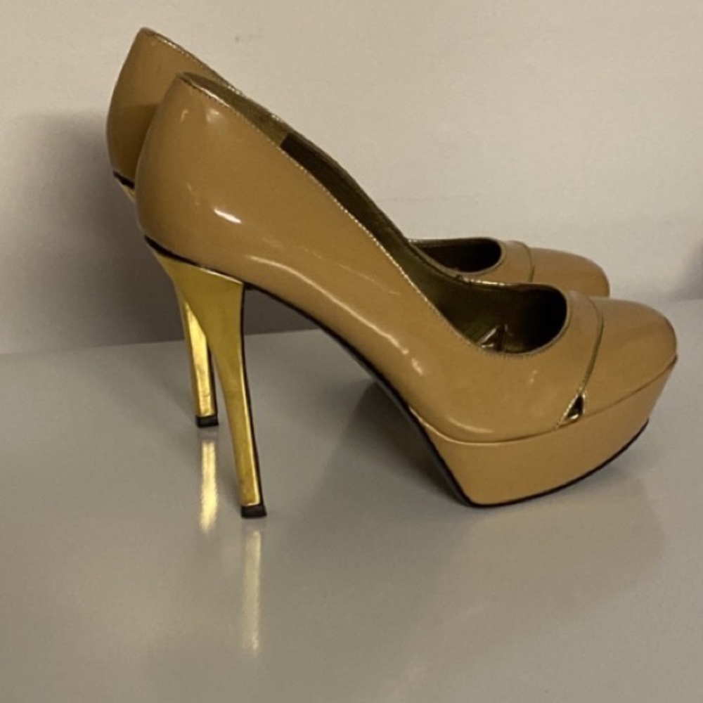 Guess Pump Heels